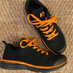 Womens APL Propelium size 8